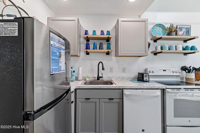 892 New River Inlet Road 4, N Topsail Beach, NC 28460