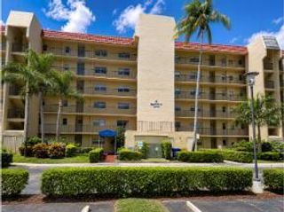3524 Via Poinciana Apt 104, Lake Worth, FL 33467