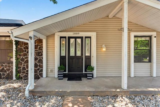 1889 Westbourne Way, Fenton, MO 63026
