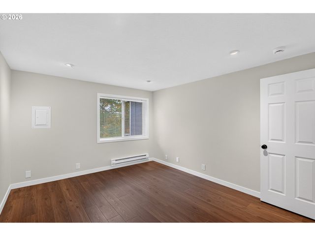 47 EAGLE CREST Dr 14, Lake Oswego, OR 97035