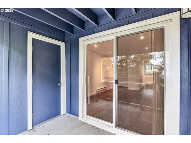 47 EAGLE CREST Dr 14, Lake Oswego, OR 97035