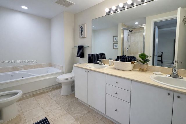 17375 Collins Ave 1505, Sunny Isles Beach, FL 33160