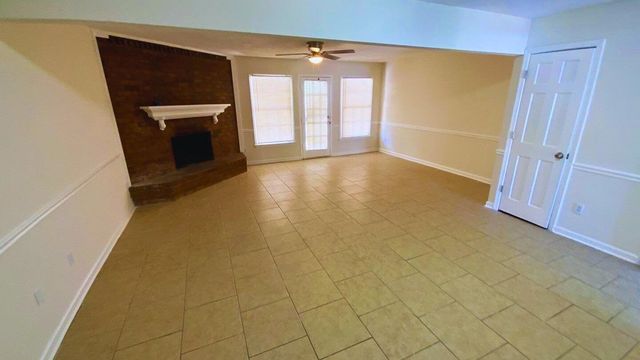 3725 WAX MYRTLE DR, Memphis, TN 38115