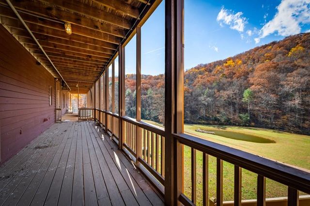 908 Cashes Valley Road, Cherry Log, GA 30522