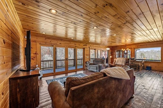 908 Cashes Valley Road, Cherry Log, GA 30522