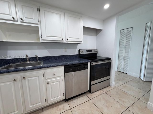 1805 Sans Souci Blvd 526, North Miami, FL 33181