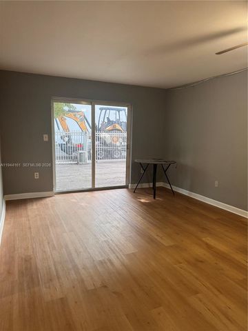 8045 NE 1st Ave 3, Miami, FL 33138