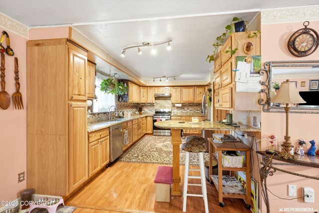 6901 Trafford Drive, Anchorage, AK 99504