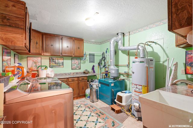 6901 Trafford Drive, Anchorage, AK 99504