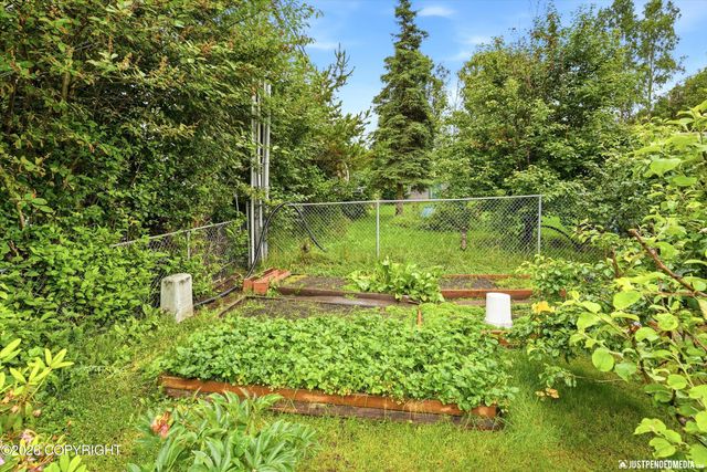 6901 Trafford Drive, Anchorage, AK 99504
