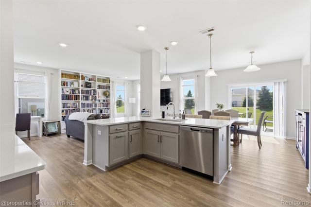 904 Salt Springs Drive, Saline Township, MI 48176