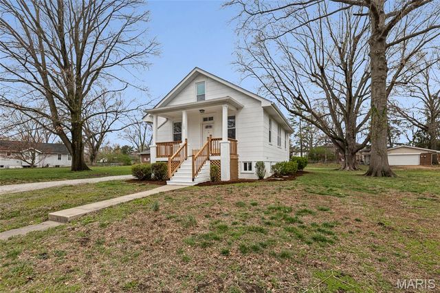 109 S 38th Street, Belleville, IL 62226