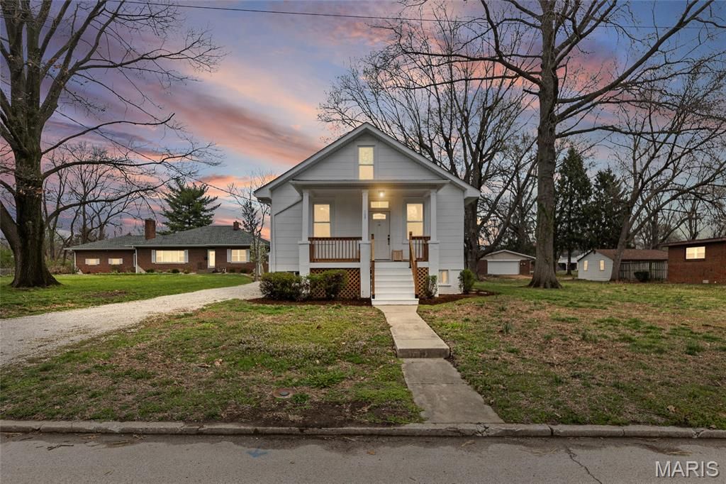 109 S 38th Street, Belleville, IL 62226