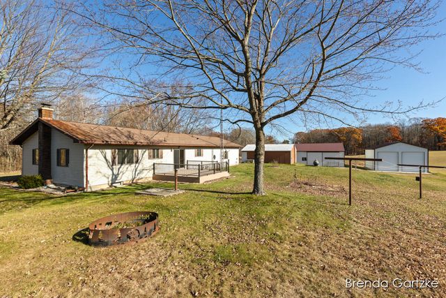 7480 E 5 Mile Road, White Cloud, MI 49349