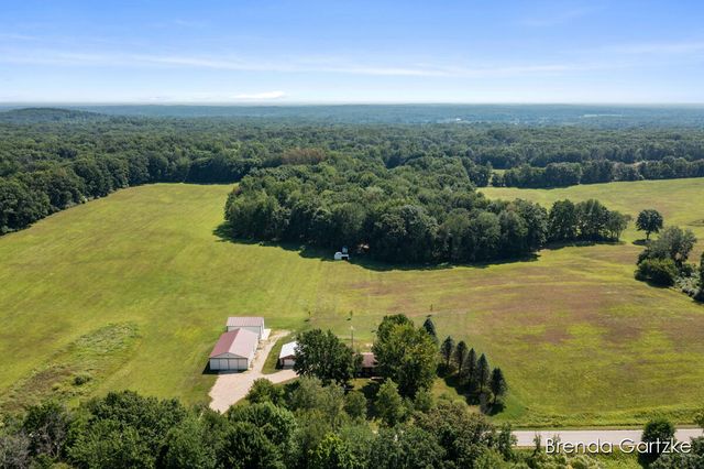 7480 E 5 Mile Road, White Cloud, MI 49349