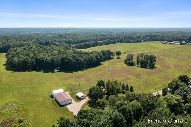 7480 E 5 Mile Road, White Cloud, MI 49349