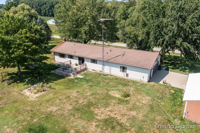 7480 E 5 Mile Road, White Cloud, MI 49349