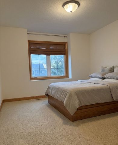 6309 NW 94th Street, Johnston, IA 50131