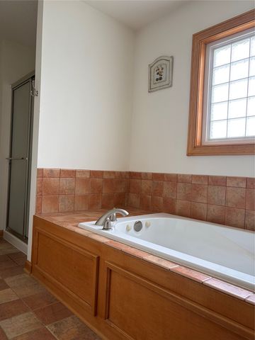 6309 NW 94th Street, Johnston, IA 50131