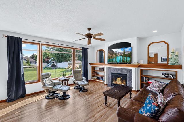 17007 E Morningside Ln, Spokane Valley, WA 99016