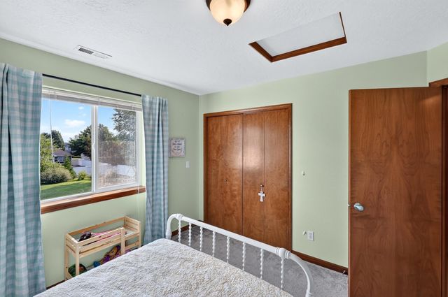 17007 E Morningside Ln, Spokane Valley, WA 99016