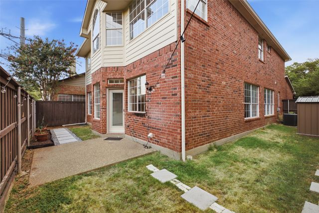 3903 Rive Lane, Addison, TX 75001