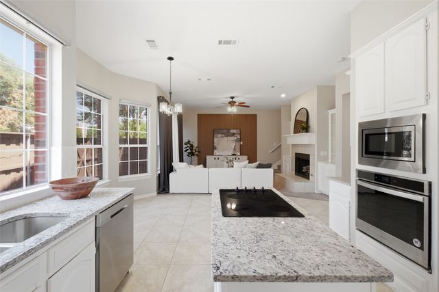 3903 Rive Lane, Addison, TX 75001