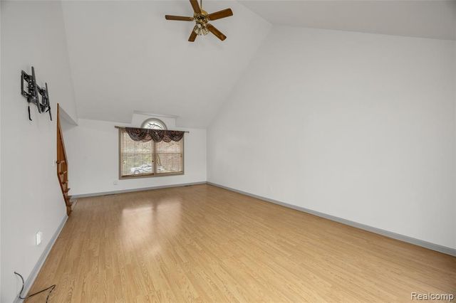 360 Arbor Pine Drive, Ortonville, MI 48462
