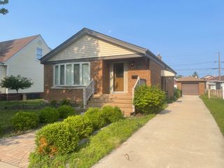 10505 S Central Park Avenue, Chicago, IL 60655