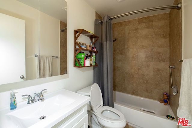 4812 Hollow Corner Road 151, Culver City, CA 90230
