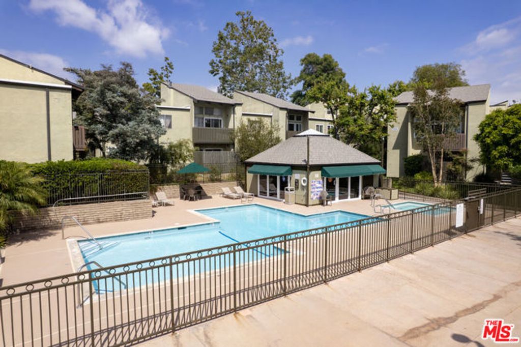 4812 Hollow Corner Road 151, Culver City, CA 90230
