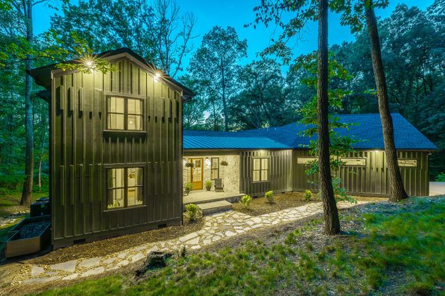 19 Stonehaven Drive, Signal Mountain, TN 37377
