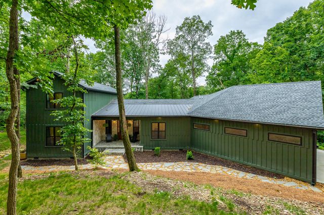 19 Stonehaven Drive, Signal Mountain, TN 37377