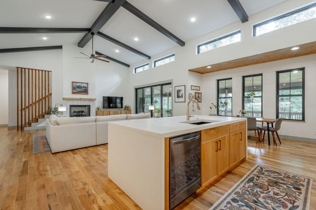 19 Stonehaven Drive, Signal Mountain, TN 37377