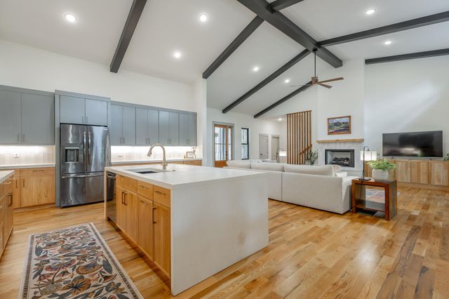 19 Stonehaven Drive, Signal Mountain, TN 37377