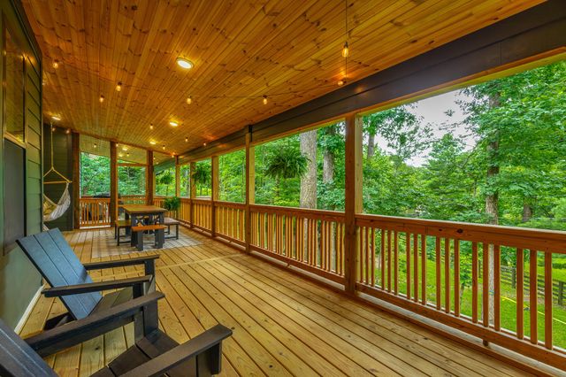 19 Stonehaven Drive, Signal Mountain, TN 37377