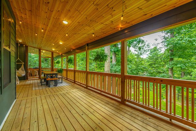 19 Stonehaven Drive, Signal Mountain, TN 37377