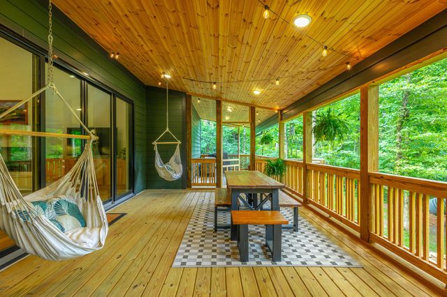 19 Stonehaven Drive, Signal Mountain, TN 37377