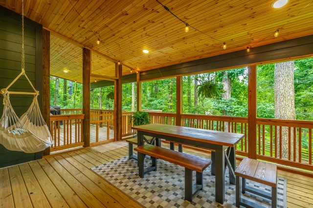19 Stonehaven Drive, Signal Mountain, TN 37377
