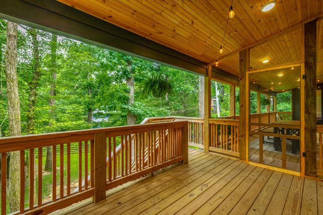 19 Stonehaven Drive, Signal Mountain, TN 37377