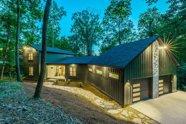 19 Stonehaven Drive, Signal Mountain, TN 37377