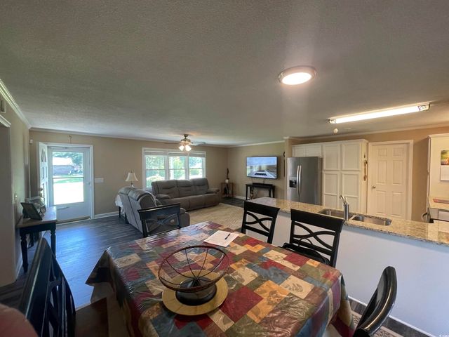 4637 Dogwood St., Loris, SC 29569