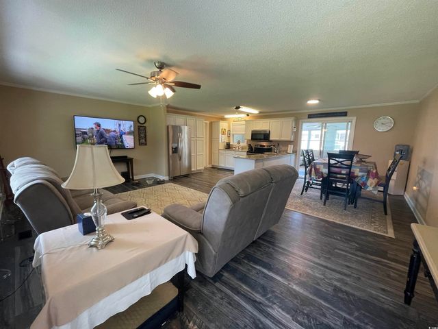 4637 Dogwood St., Loris, SC 29569