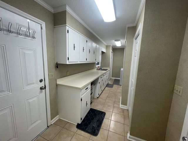4637 Dogwood St., Loris, SC 29569