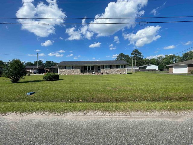4637 Dogwood St., Loris, SC 29569