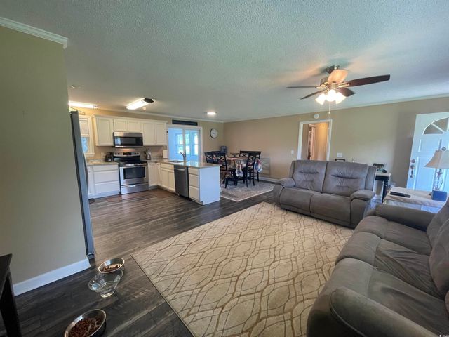 4637 Dogwood St., Loris, SC 29569