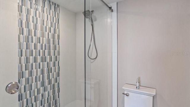 5400 OCEAN BOULEVARD 8-04, Sarasota, FL 34242