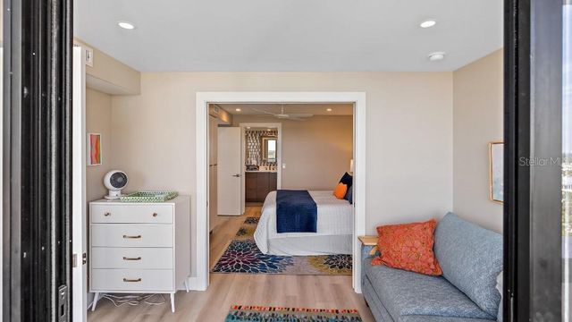 5400 OCEAN BOULEVARD 8-04, Sarasota, FL 34242