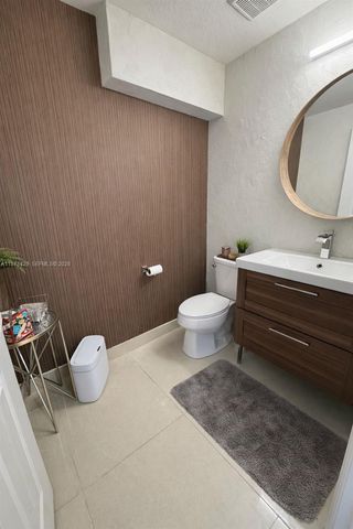 10255 NW 89th Ter, Doral, FL 33178