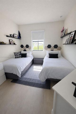 10255 NW 89th Ter, Doral, FL 33178